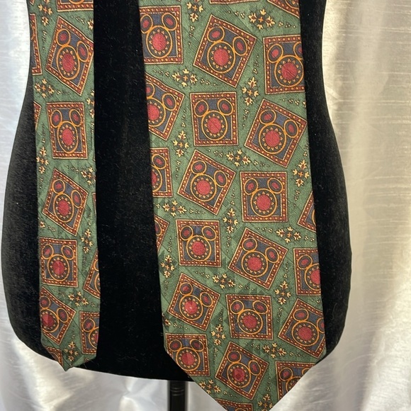 Disney Store Men’s Silk Hand Made Mickey Mouse Tie - Picture 2 of 5